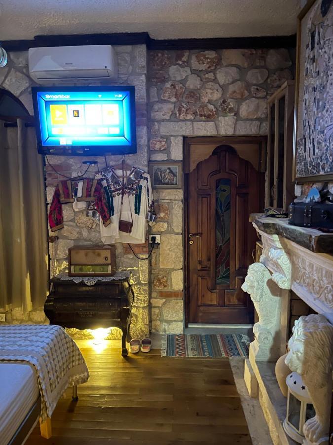 Solomon&Sons Hotel Dhërmi Екстериор снимка