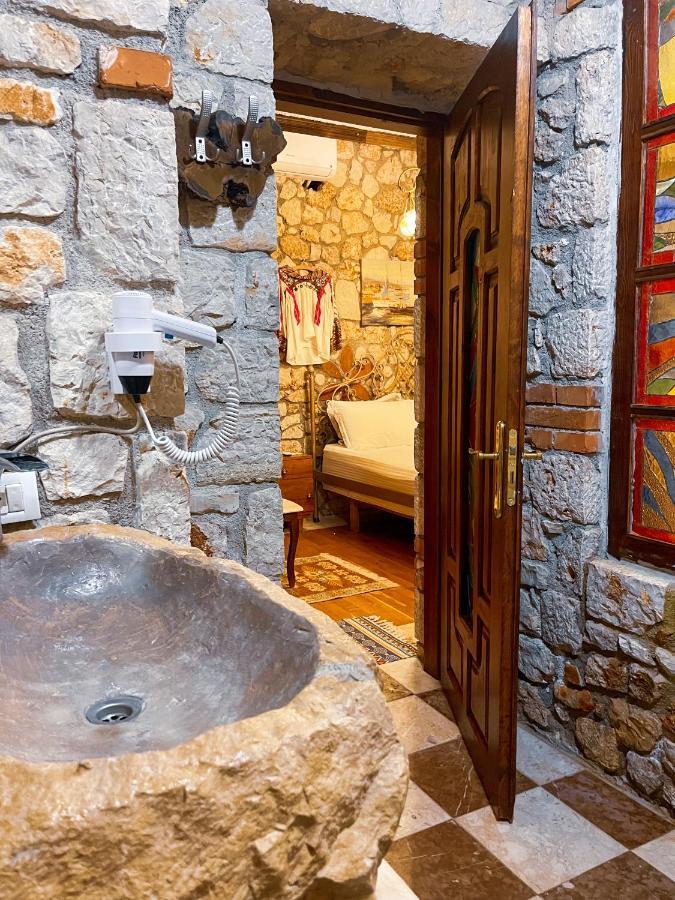 Solomon&Sons Hotel Dhërmi Екстериор снимка